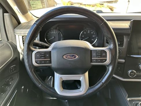 Used 2022 Ford Expedition Max XLT image 15