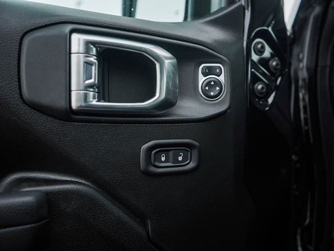 New 2026 Jeep Gladiator Sport image 17