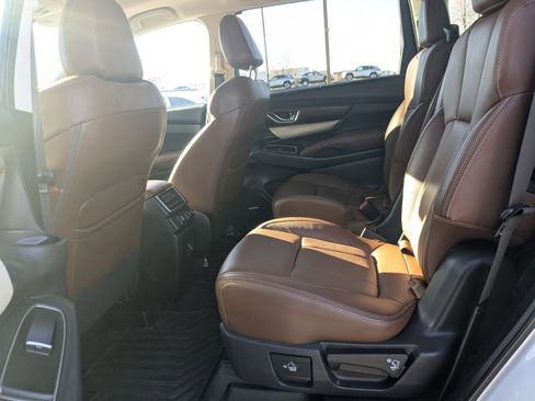 Used 2022 Subaru Ascent Touring image 29