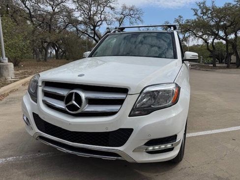 Used 2014 Mercedes-Benz GLK 250 BlueTEC 4MATIC image 5