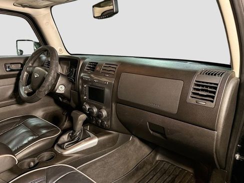 Used 2010 HUMMER H3T Alpha image 30