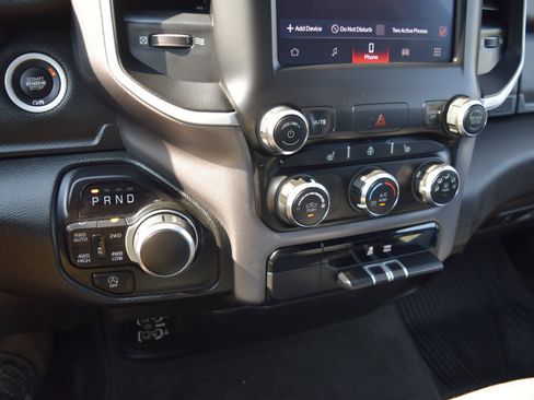 Used 2023 RAM 1500 Big Horn AWD/4WD image 14