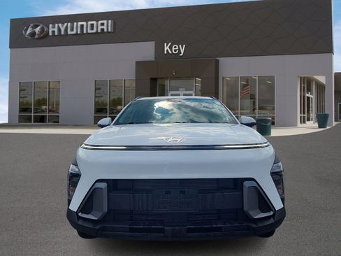 Used 2024 Hyundai Kona SEL AWD/4WD image 8