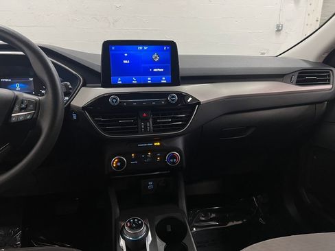 Used 2022 Ford Escape SE AWD/4WD image 19
