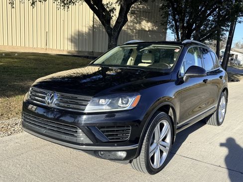 Used 2016 Volkswagen Touareg Executive image 4