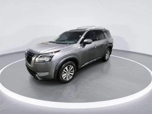 Used 2022 Nissan Pathfinder SL image 4