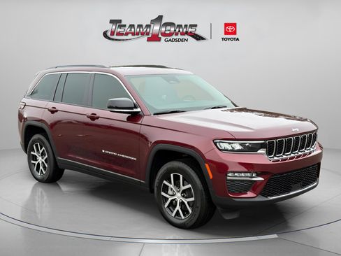 Used 2025 Jeep Grand Cherokee Limited w/ Trailer Tow Package image 1