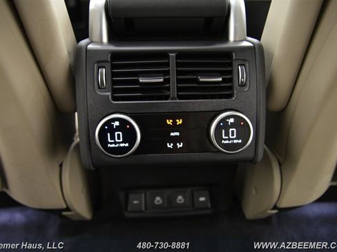 Used 2022 Land Rover Discovery S image 30