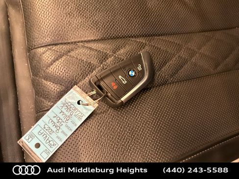 Used 2023 BMW 530e xDrive w/ Luxury Seating Package image 31