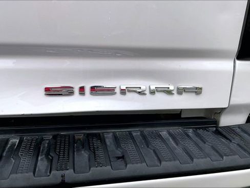 Used 2022 GMC Sierra 3500 Denali w/ Denali Ultimate Package AWD/4WD image 8