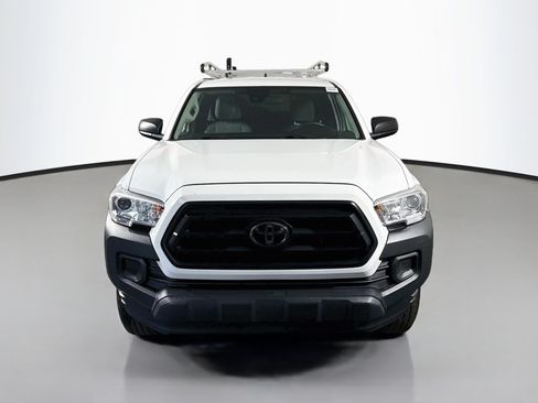 Used 2022 Toyota Tacoma SR RWD image 2