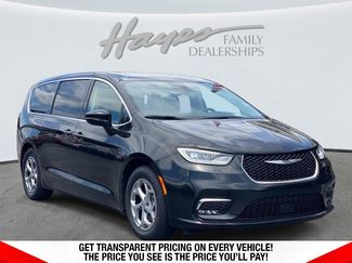 Used 2024 Chrysler Pacifica Limited FWD video 1