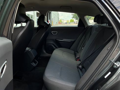 Used 2025 Kia K4 FWD image 11