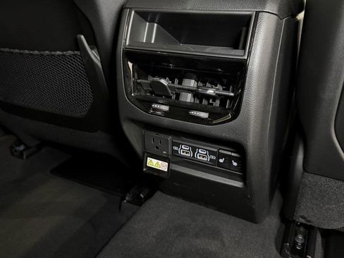 New 2025 Jeep Grand Cherokee Limited w/ Luxury Tech Group II image 15