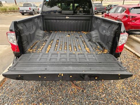 Used 2022 Nissan Titan SV w/ Accessory Utility Package image 19