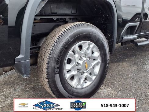 Used 2025 Chevrolet Silverado 2500 LT w/ Convenience Package image 8