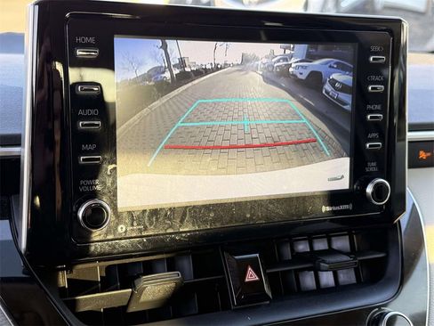 Used 2021 Toyota Corolla LE image 17