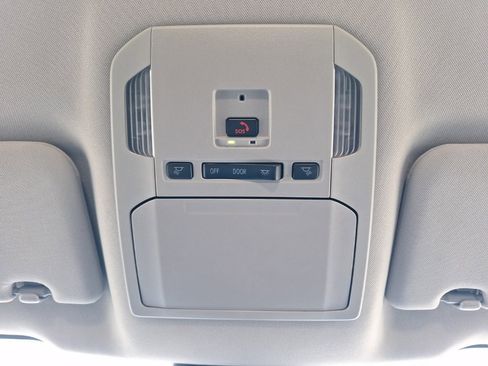 Used 2024 Toyota Highlander LE image 13