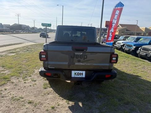 New 2026 Jeep Gladiator Sport image 6