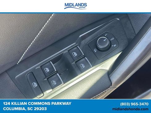 Used 2024 Volkswagen Tiguan SE FWD image 16