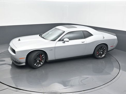 Used 2023 Dodge Challenger R/T w/ Performance Handling Group RWD image 12
