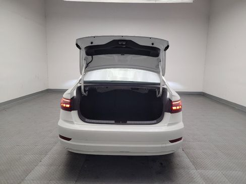 Used 2021 Volkswagen Jetta S w/ Driver Assistance Package image 29