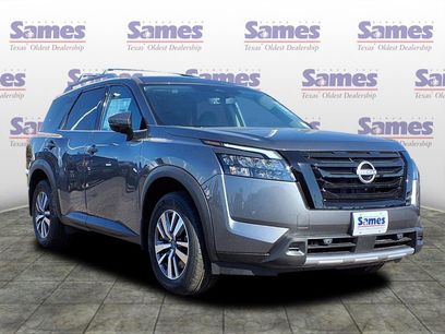 New 2025 Nissan Pathfinder SL w/ Cargo Package