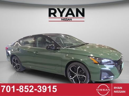 New 2026 Nissan Altima 2.5 SR w/ SR Premium Package AWD/4WD image 7