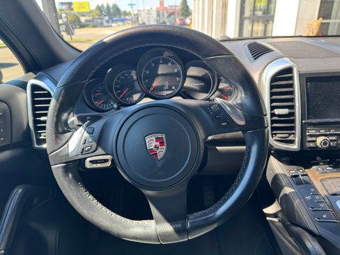 Used 2011 Porsche Cayenne AWD/4WD image 6
