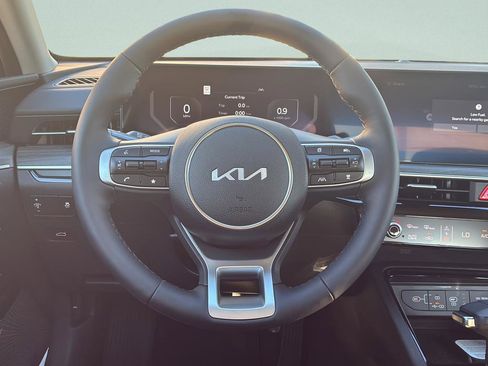New 2026 Kia K5 EX image 18