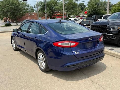 Used 2016 Ford Fusion SE FWD image 8