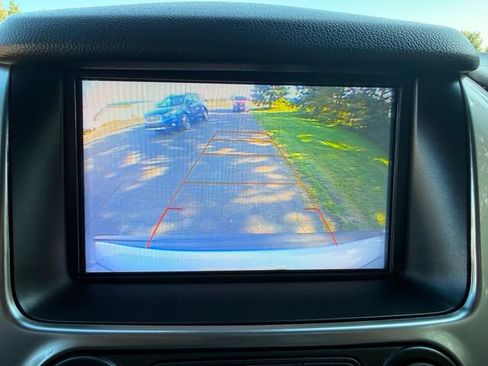 Used 2020 Chevrolet Suburban LT AWD/4WD image 12