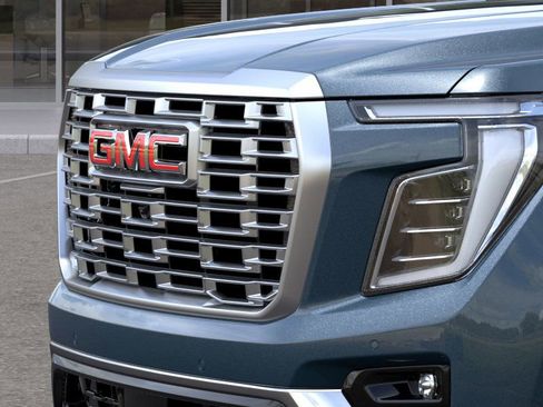 New 2026 GMC Yukon XL Denali w/ Denali Reserve Package image 13