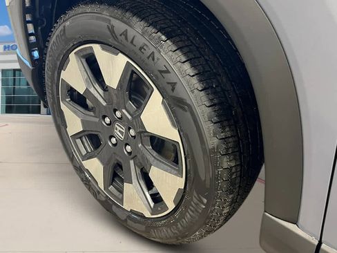 New 2026 Honda Pilot Touring image 10