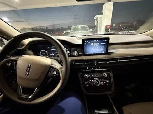 Used 2022 Lincoln Corsair FWD image 10