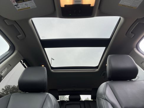 Used 2021 Nissan Rogue SL image 24