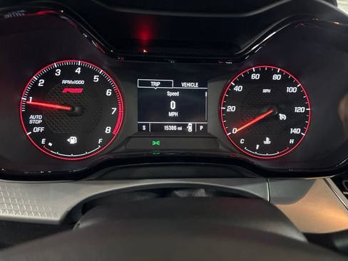 Used 2025 Chevrolet Trax RS FWD image 17
