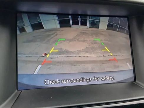 Used 2018 Nissan Pathfinder S image 10