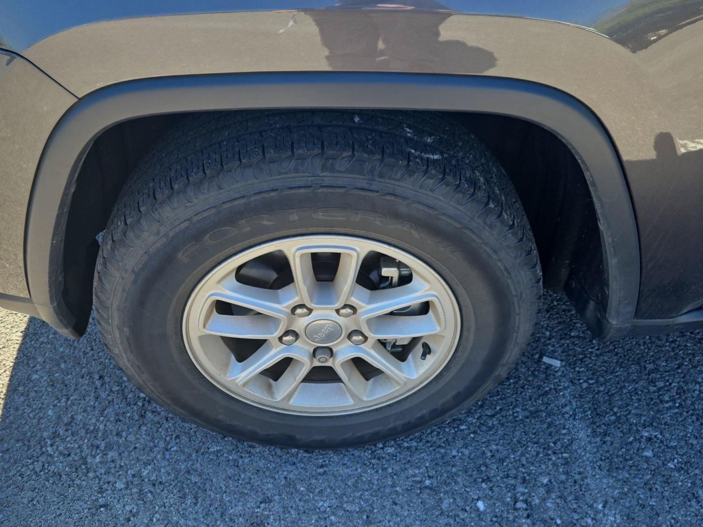Used 2020 Jeep Grand Cherokee Laredo RWD image 12