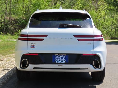 Used 2025 Genesis GV70 2.5T AWD/4WD image 16