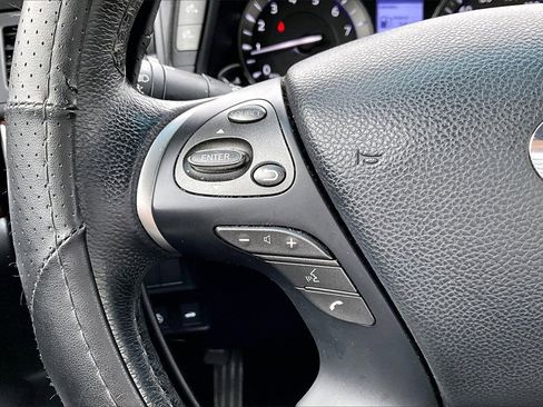 Used 2018 INFINITI Q70 L 3.7 image 28