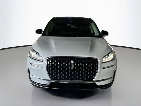 Used 2023 Lincoln Corsair Reserve w/ Equipment Group 201A FWD image 3