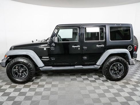 Used 2012 Jeep Wrangler Unlimited Sport image 4