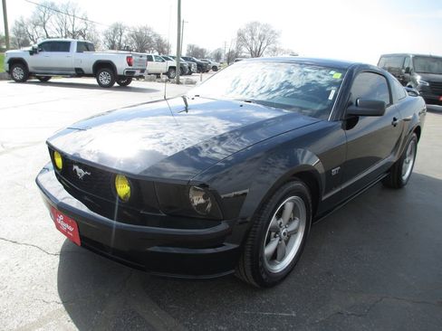 Used 2005 Ford Mustang GT image 9