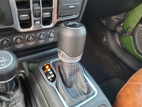 Used 2025 Jeep Wrangler Unlimited Sport AWD/4WD image 23