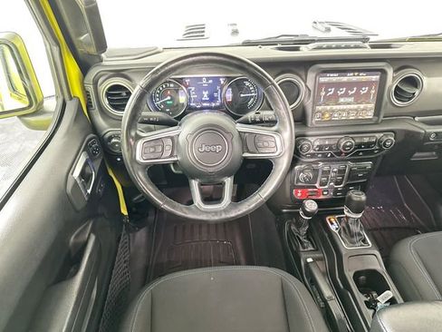 Used 2023 Jeep Wrangler Unlimited Rubicon 4xe w/ Cold Weather Group AWD/4WD image 10