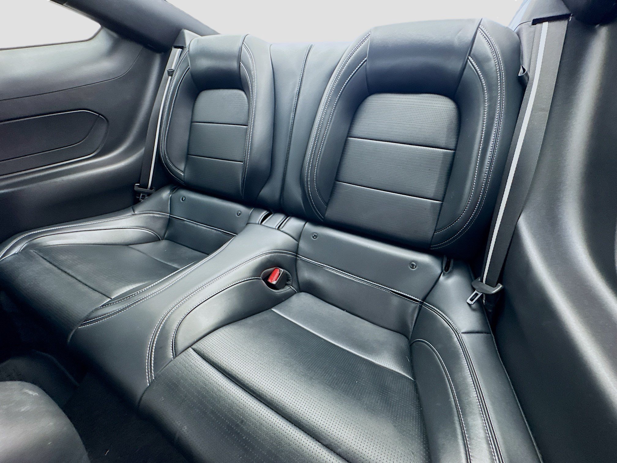 Used 2025 Ford Mustang Premium RWD image 15