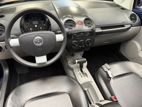 Used 2005 Volkswagen Beetle GL image 16