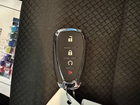Used 2022 Chevrolet TrailBlazer RS w/ Technology Package FWD image 17