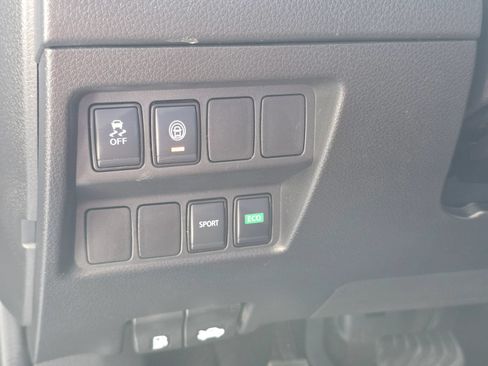 Used 2022 Nissan Rogue Sport S FWD image 23
